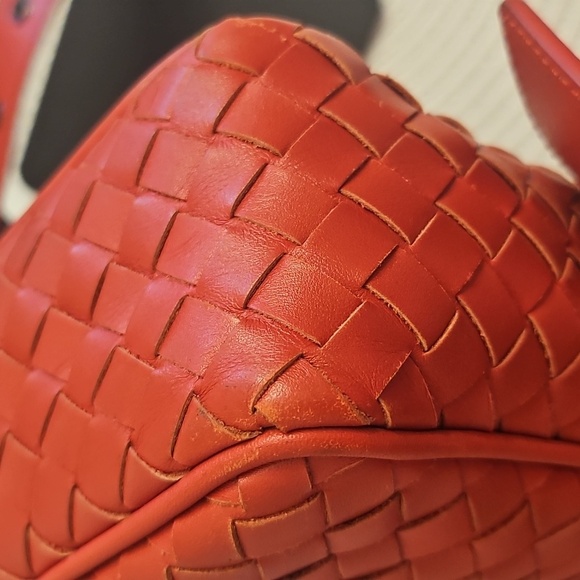 Bottega Veneta Red Crossbody Leather Bag With Original Dustbag - Picture 10 of 13